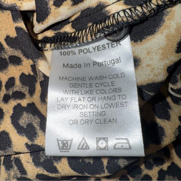 THE SHIRT by Rochelle Behrens Classic Animal Print Button Up Blouse Top Small - Picture 6 of 7